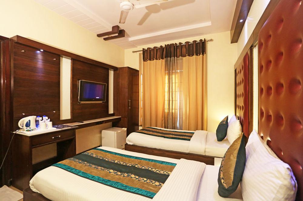 Hotel Star Plaza@New Delhi Railway Station Экстерьер фото