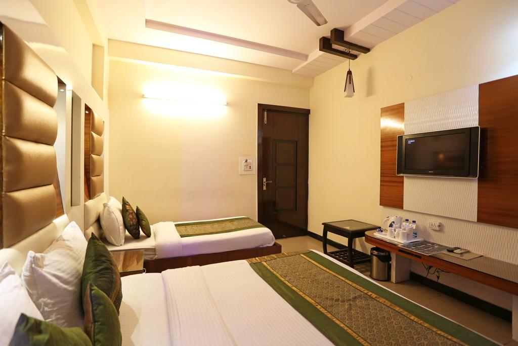 Hotel Star Plaza@New Delhi Railway Station Экстерьер фото